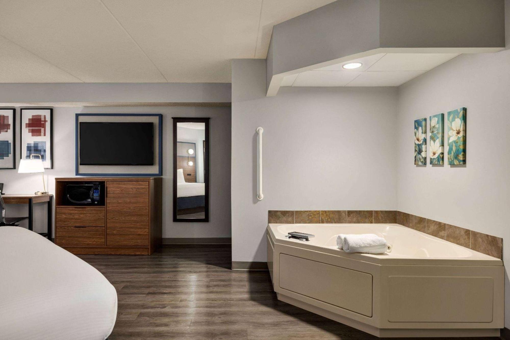 Americinn By Wyndham Lincoln South Экстерьер фото
